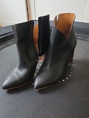 Jessica Simpson Black Pointed Toe Ankle Booties